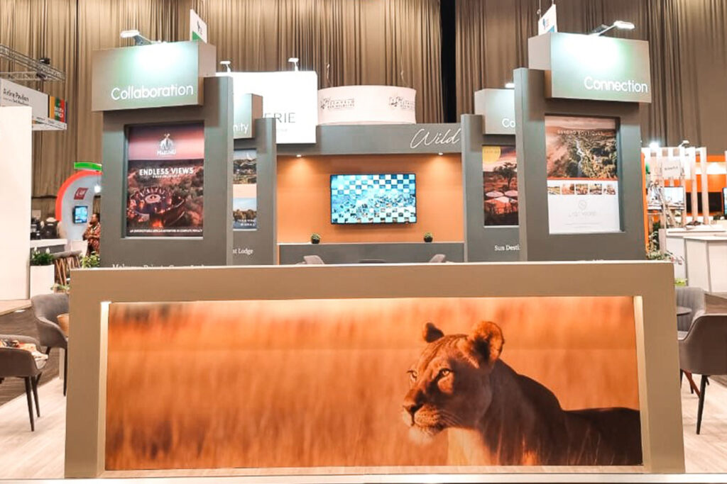 Silver-Medium-Stand-Award